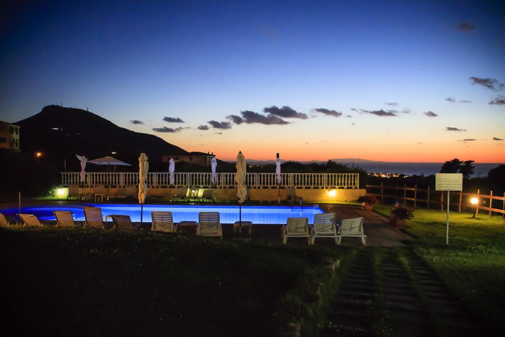Abbaidda Hotel Valledoria  Esterno foto